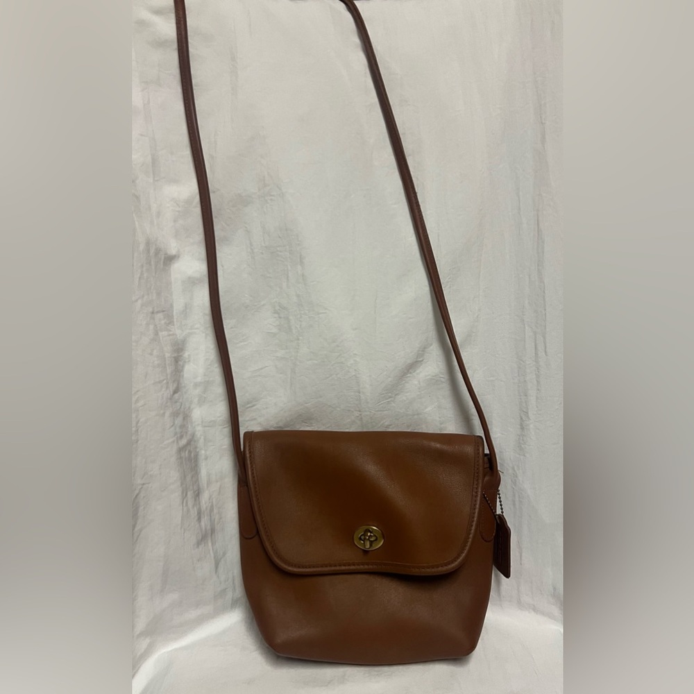 VINTAGE COACH GENUINE LEATHER CROSSBODY PURSE